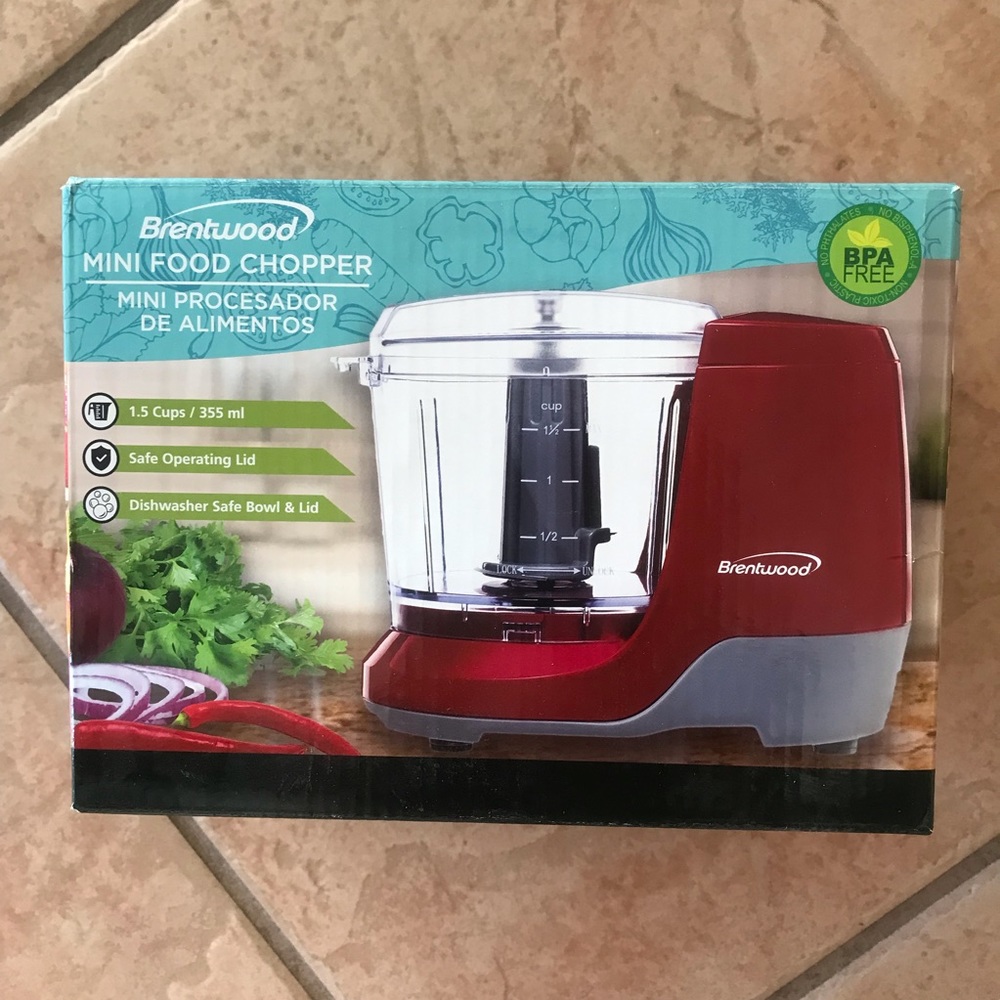 Mini food chopper by Brentwood , is unused & in the original box